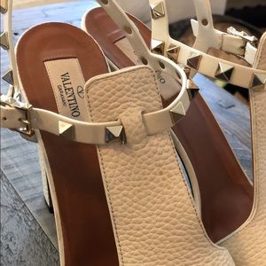 Valentino Shoes - Valentino-Rockstud cut out Ankle Sandal Valentino Shoes - Valentino-Rockstud cut out Ankle Sandal